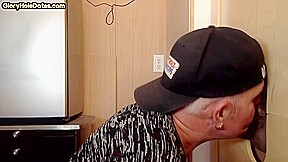 Gloryhole gaydaddy sucks BFs cock in homemade private video