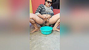 Gorgeous Indian Young Step mother Pissing Herself On The Green Pot