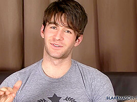 Gorgeous Woody Fox Beats His Meat