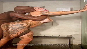 Gostosa Tatuada Dando Gostoso Pro Negao