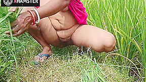 Grass I Inserted My Pussy While Mowing The Nomita Bhabhi