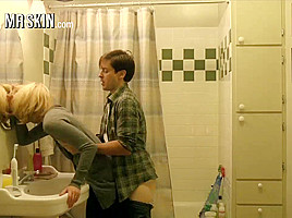 Gwyneth Paltrow Will Give You an Iron Gland - Mr Skin