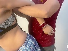 Gym Trainer Se Chudai - Personal Training Lete Lete Bhabhi Ne Leliya Lund Chut Mein!!