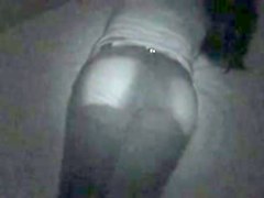 HERMANA DE ESPOSA EN LA CAMA