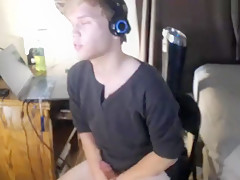 HOT BLONDE TWINK!