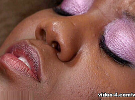 Hairy chick Nina Devon gets off on the couch