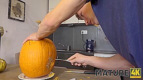 Halloween Pumpkin Pie 11 Min