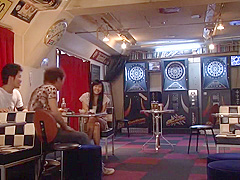 Hameshio Darts Bar: Japanese Threesome With Slim Asi