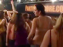 Hard Core Bang In Night Club