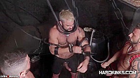 HardKinks - Perfect man, perfect dick