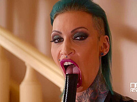Hardcore Rotterdam - Tattooed Babe Crams Twat With Huge Dildo - PornWorld