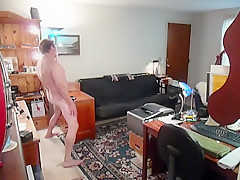Here's a real fucked up, hands free masturbation show!