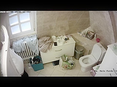 Hidden bate before shower
