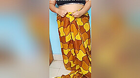 Hindu Hot Bhabhi Wear Saree - Hindi Audio