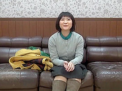 Hiroko Tajima mature Asian doll enjoys hot position 69