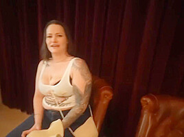 Holly Wood In Ms Gets Fucked By A Clown