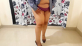 Horny Indian Wife Seducing Her Boss In Office On Video Call 2