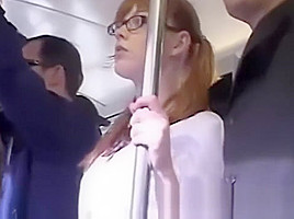 Horny girl fingerfucked to orgasm on bus