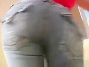 Hot Chick In Sexy Jeans