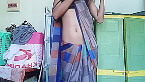 Hot College Girl In Saree