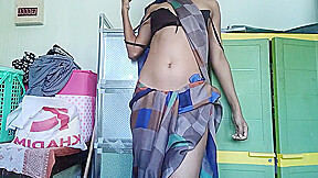 Hot College Girl In Saree