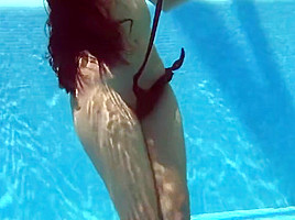 Hot Columbian Andreina De Luxe shows big ass