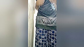 Hot Indian Desi Girl Take Sexy Bath Sexy Indian Girl