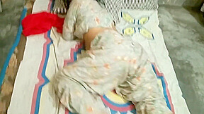 Hot Indian Sexy Bhabhi Ko Ungli Karte Hue Dekh Uski Pyass Mita Di Hindi Audio