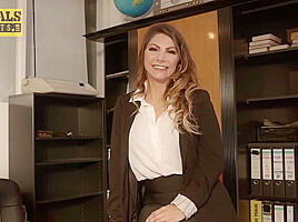 Hot Italian Businesswoman Fucked Roughly