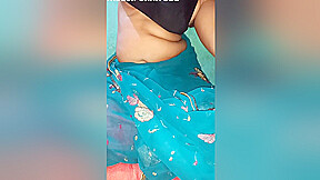 Hot Sexi Bhabhi Ki Nude Video - Chi Chi
