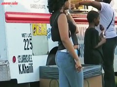Hot babes in tight jeans and cameltoe street candid