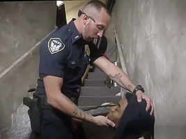 Hot mens gay police first time Suspect on the Run, Gets Deep Dick
