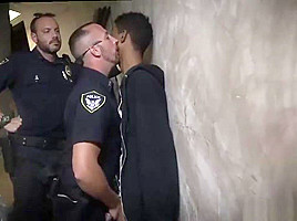Hot mens gay police first time Suspect on the Run, Gets Deep Dick