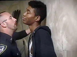 Hot mens gay police first time Suspect on the Run, Gets Deep Dick