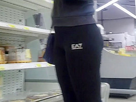 Hot sexy ass in yoga pants