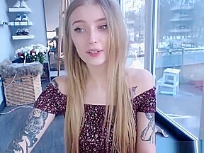 Hot webcam teen 18+ solo
