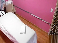Hottie performs admirable massage