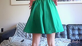 Housecleaning With Gorgeous Milf Julian North