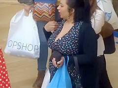 Humongous cleavage of the mature lady