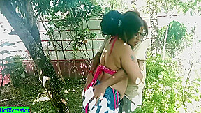 Indian Hot Milf Bhabhi Outdoor Sex! Hot Pussyfucking Sex With Hindi Audio