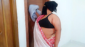 Indian Hot Was Cleaning The House When Neighbor Boy Saw Her & Fucked - Desi Sex Homemade