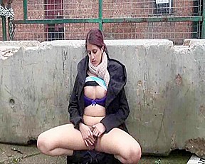 Indian Non-Professional Legal Age teenager 18+ Zarina Masood Masturbating In Public