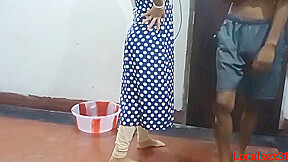 Indian Village Bhabhi Xxx Videos Shoot With Farmer In Village House