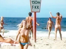 Ingrid Steeger,Various Actresses,Monica Marc,Unknown in Sonne, Sylt Und Kesse Krabbe (1971)