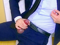 Jerk Off : Costume