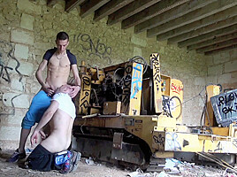 Jess Fucked In Snekaer By John Outdoor - FrenchFuckers