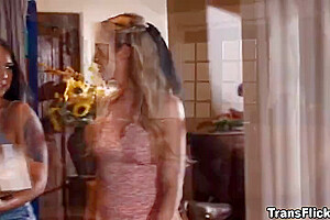 Khloe Kay And Aiden Ashley - Delivers A Hump