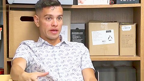 Latino theft detained by a Lost Prevention officer