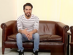 Latino twink Alexis Belfort jacks off his pecker solo