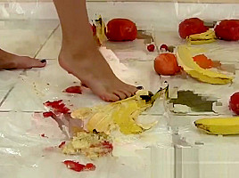 Lelu Love-Naked Femdom Food Crushing 1of3